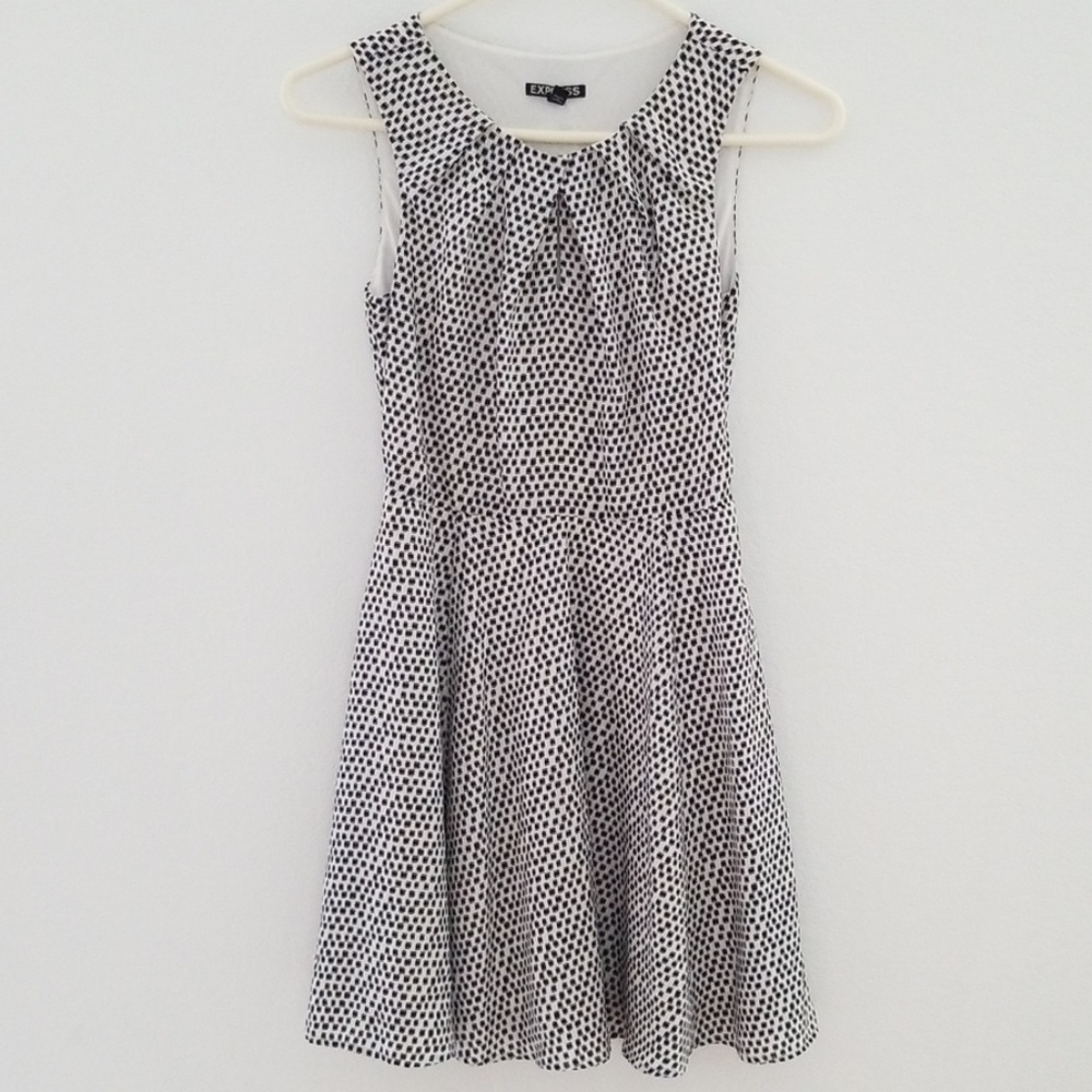 Express black and white dress